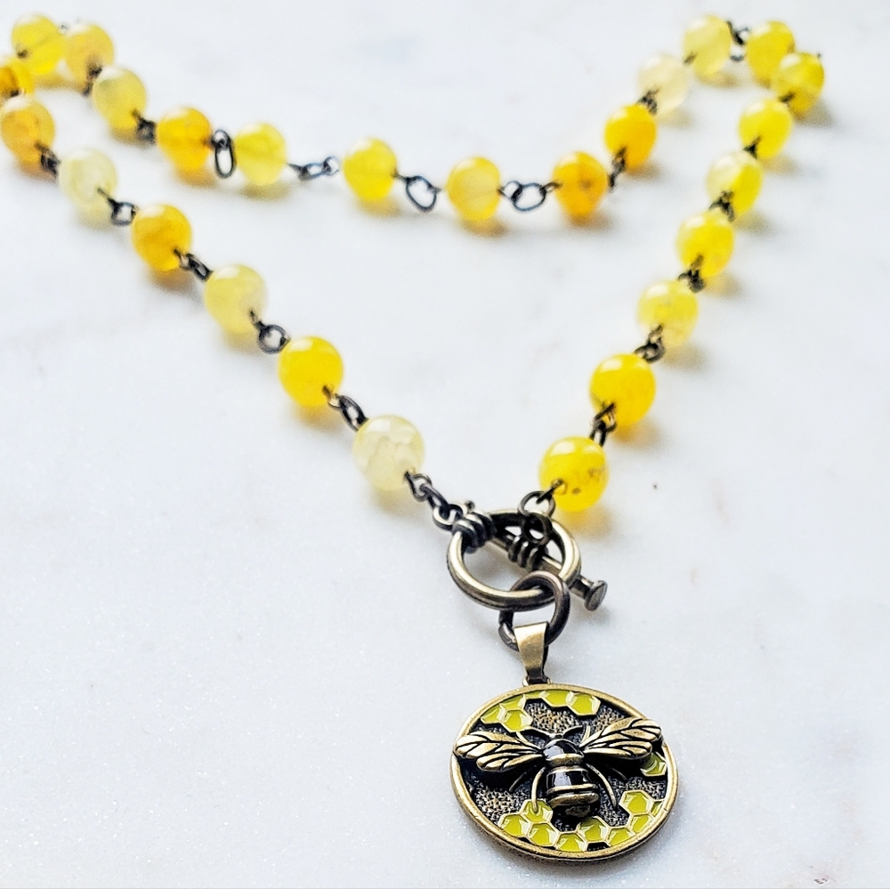 Yellow Agate Beaded Necklace with Bee Pendant With Toggle Clasp